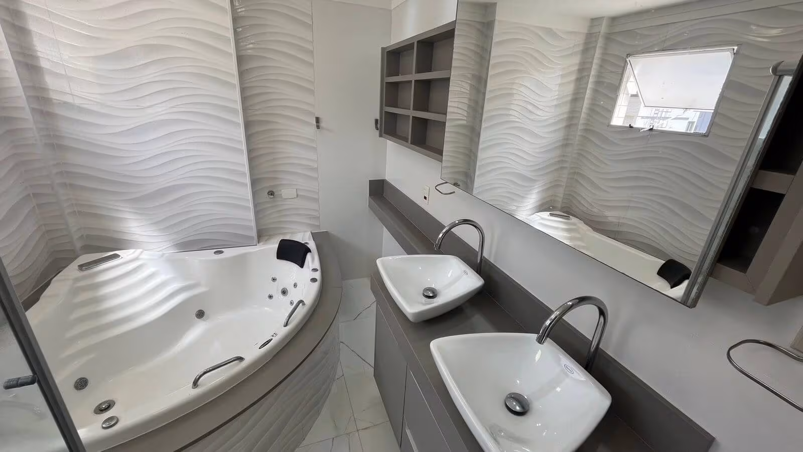 Apartamento com 4 quartos, Guilhermina, foto 13 de 40